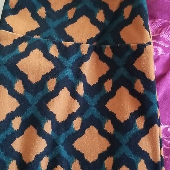 Lularoe Crop One Size Leggings 4 PAIR! - Picture 5 of 8